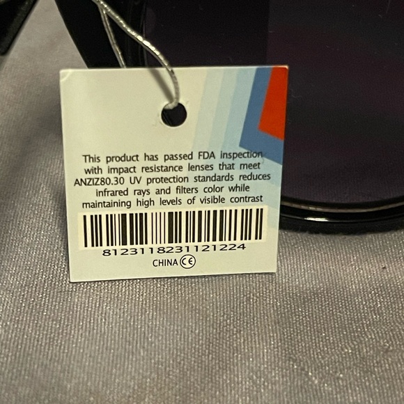 Retro Inspired Look Cat Eye Round Lenses Sunglasses Pin Up Fashion 60s 70s - Picture 6 of 6